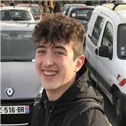 Prof de maths, titulaire d'un bac S option maths je suis a votre disposition pour vous aider!
